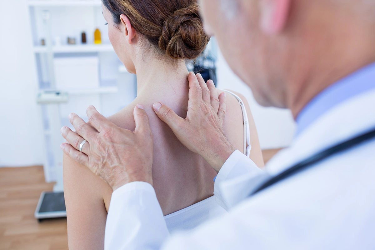 When to See a Doctor for Frozen Shoulder